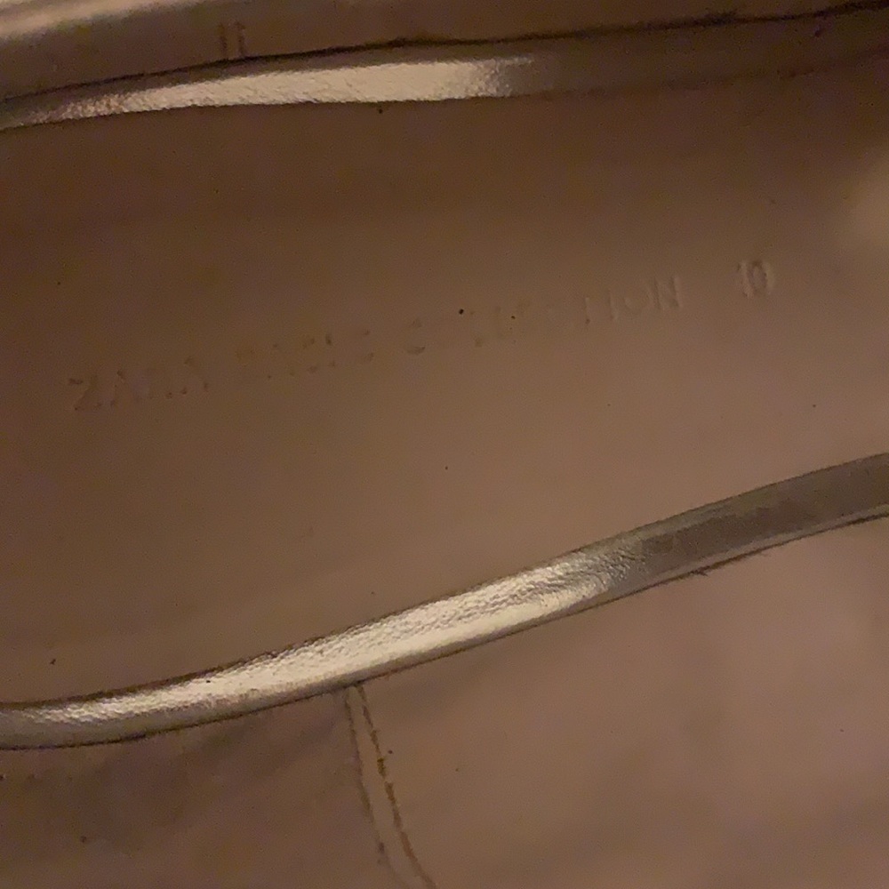 Zara Basic Collection Silver Spectator. - image 4